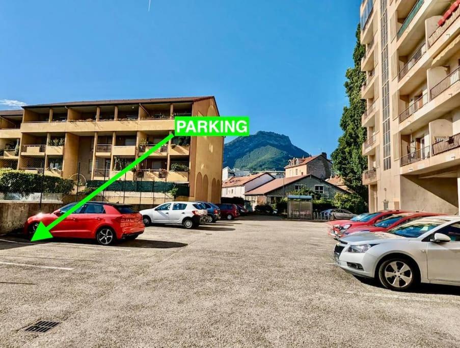 Excellent T2 - Moderne & Equipe Avec Parking Apartment Grenoble